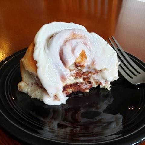 6 frosted cinnamon rolls